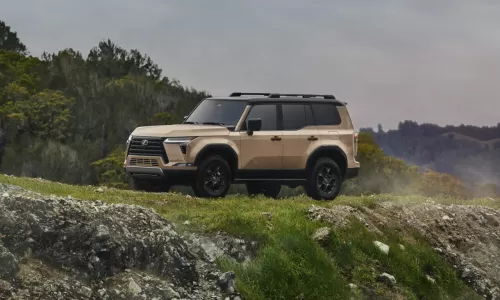 Introducing the 2024 Lexus GX 550: A Luxurious Off-Road Beast